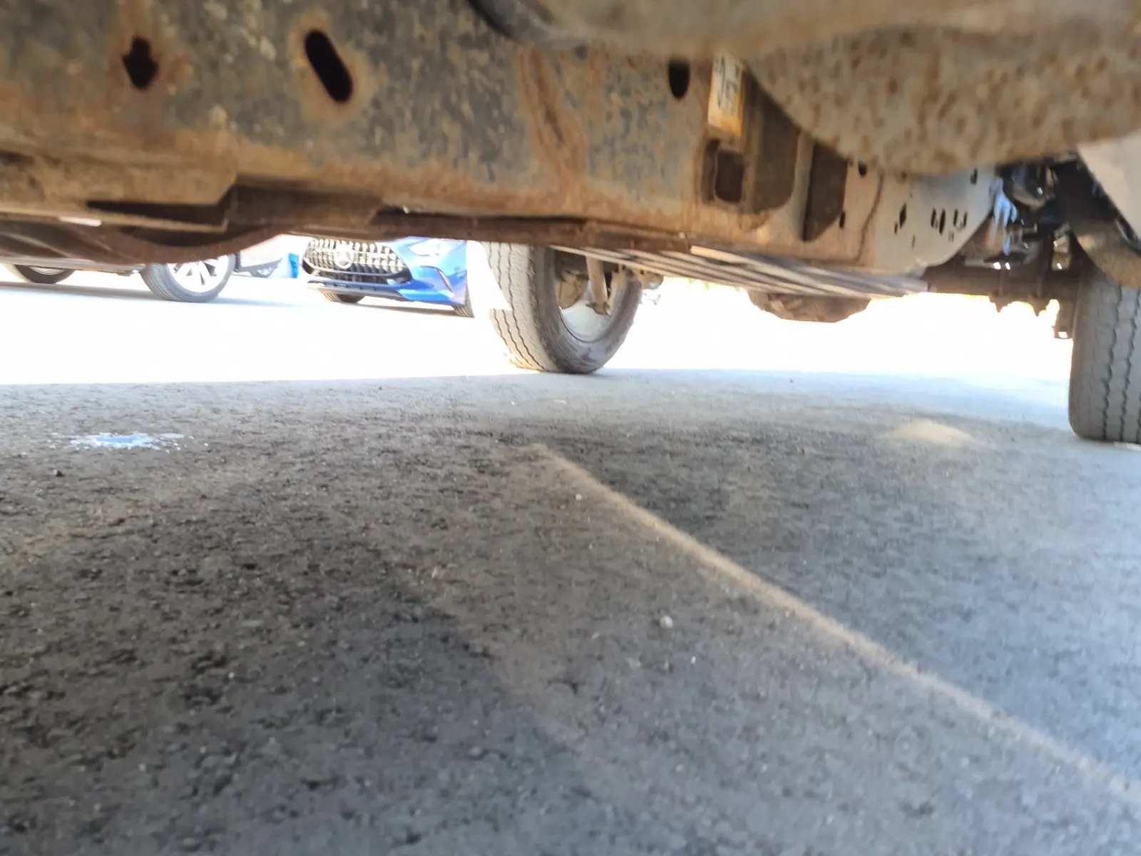 Undercarriage - Driver Photo