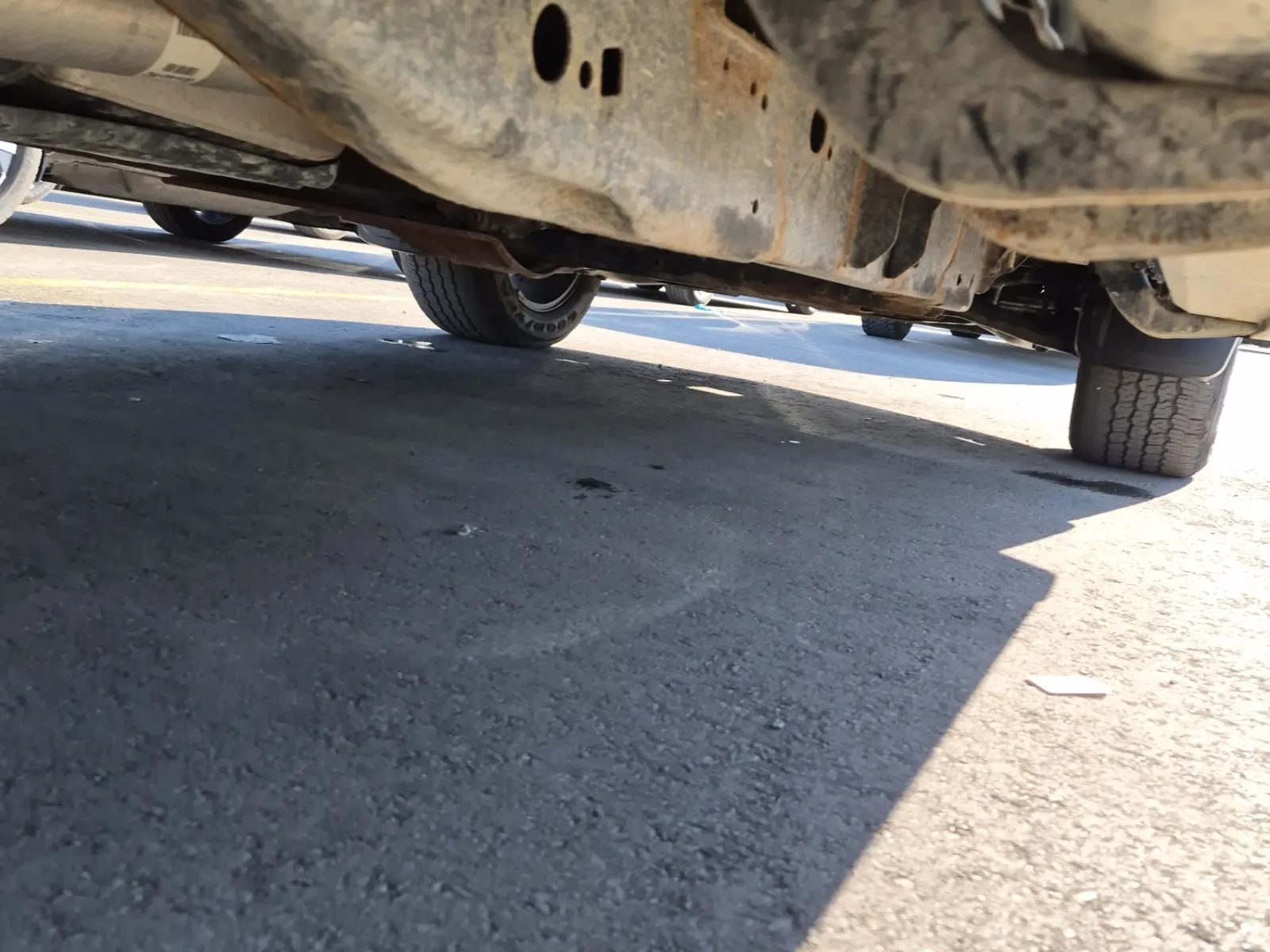 Undercarriage - Passenger Photo