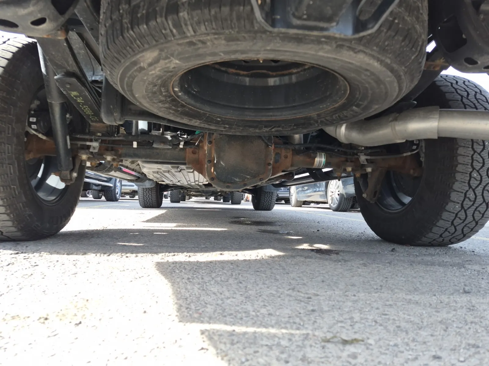 Undercarriage - Rear Photo