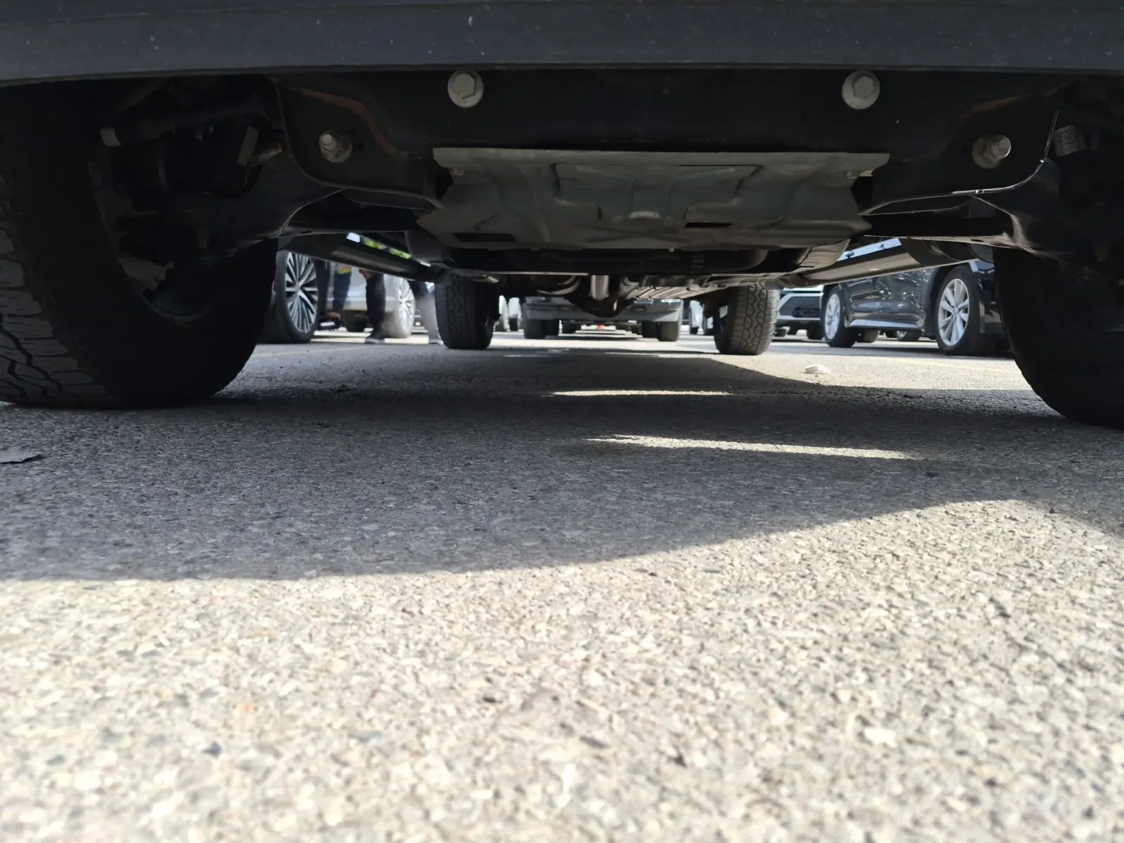 Undercarriage - Front Photo