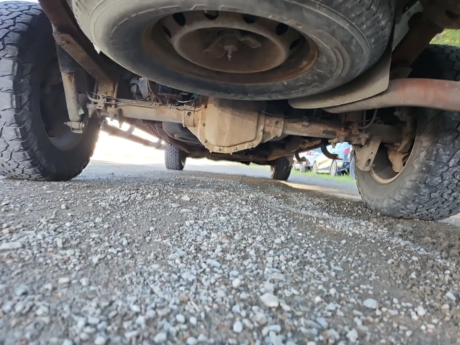 Undercarriage - Rear Photo