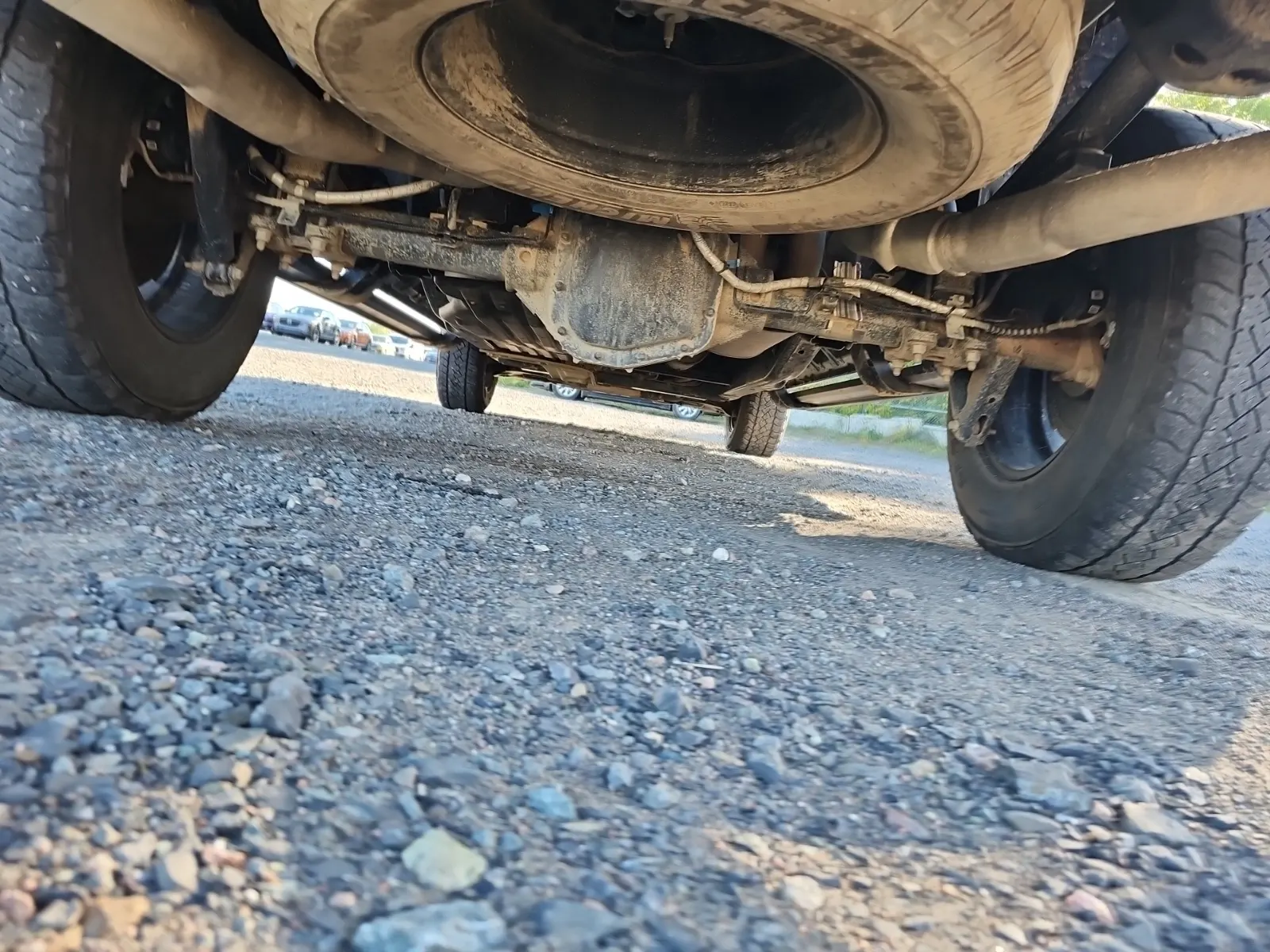 Undercarriage - Rear Photo