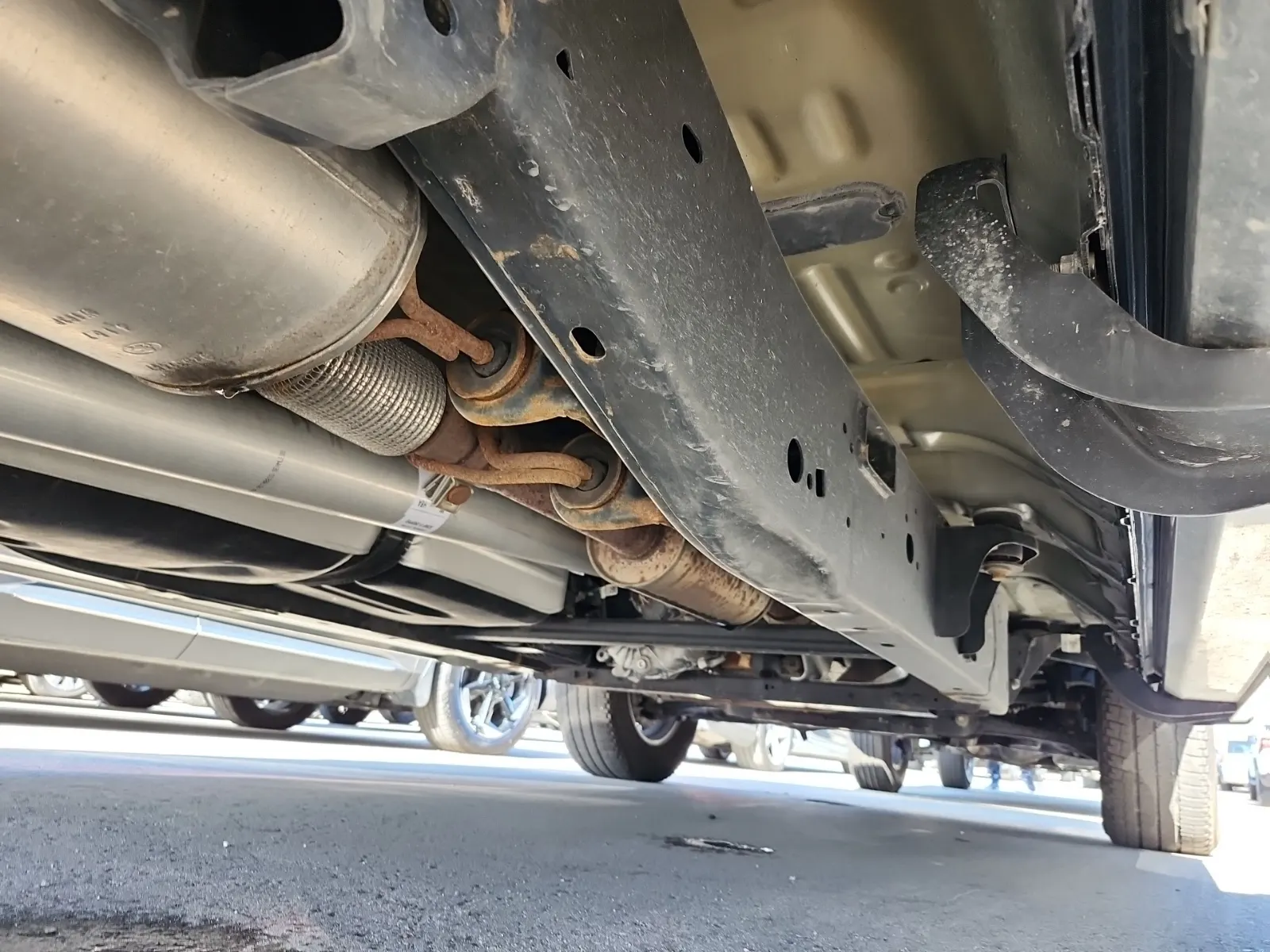 Undercarriage - Passenger Photo