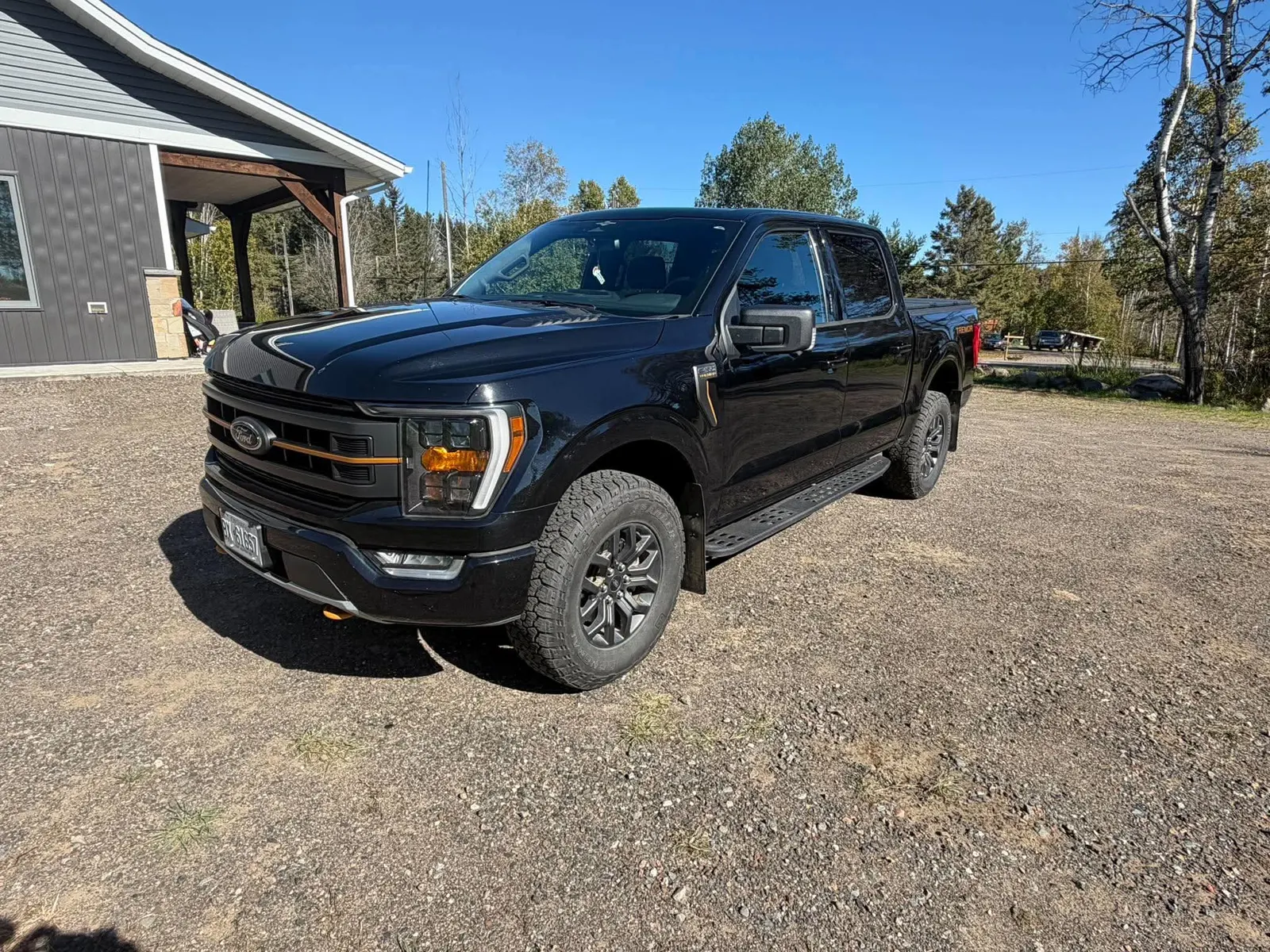 3/4 Front (Main image)