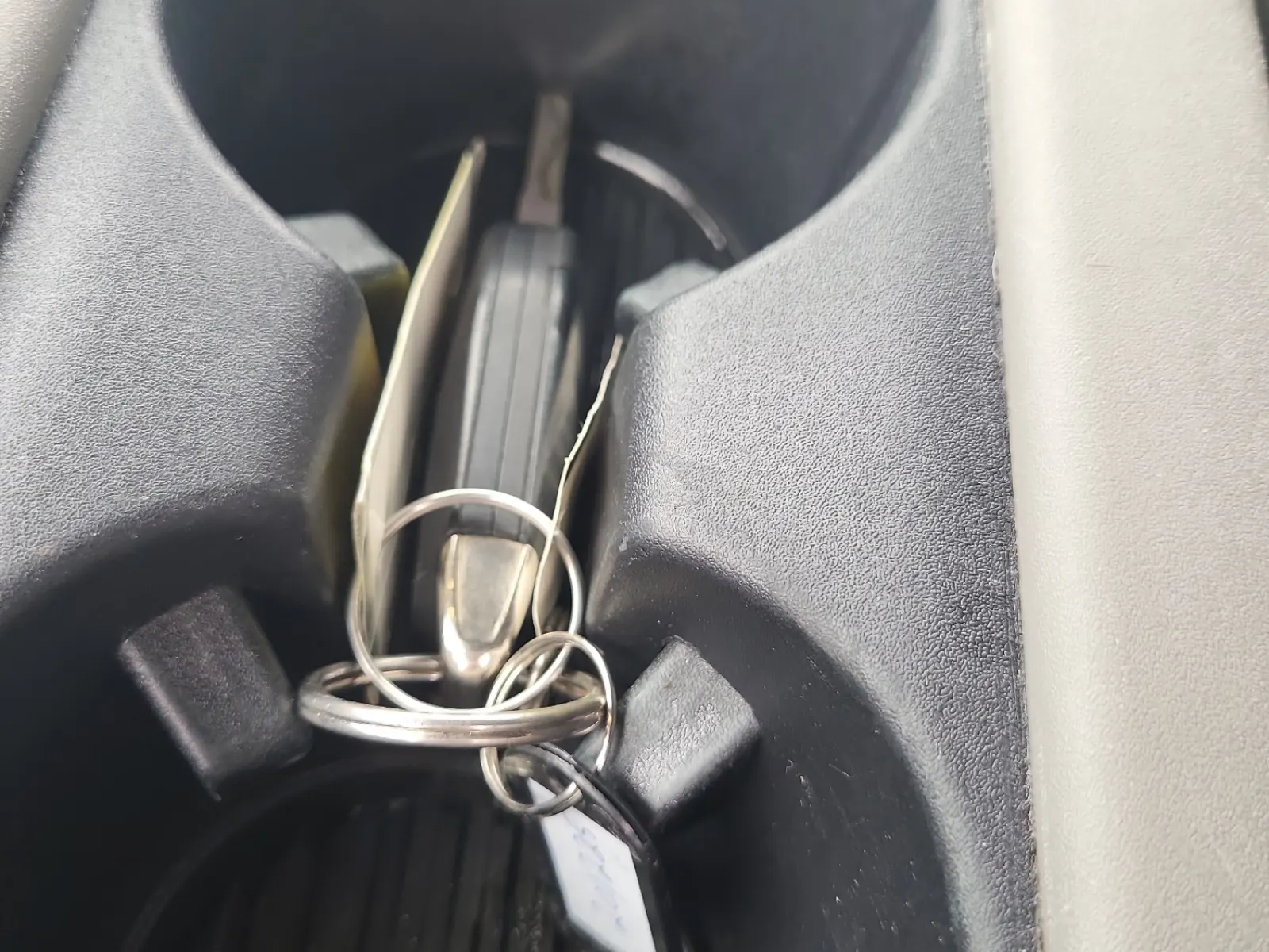 Keys/Fobs/Manual Photo