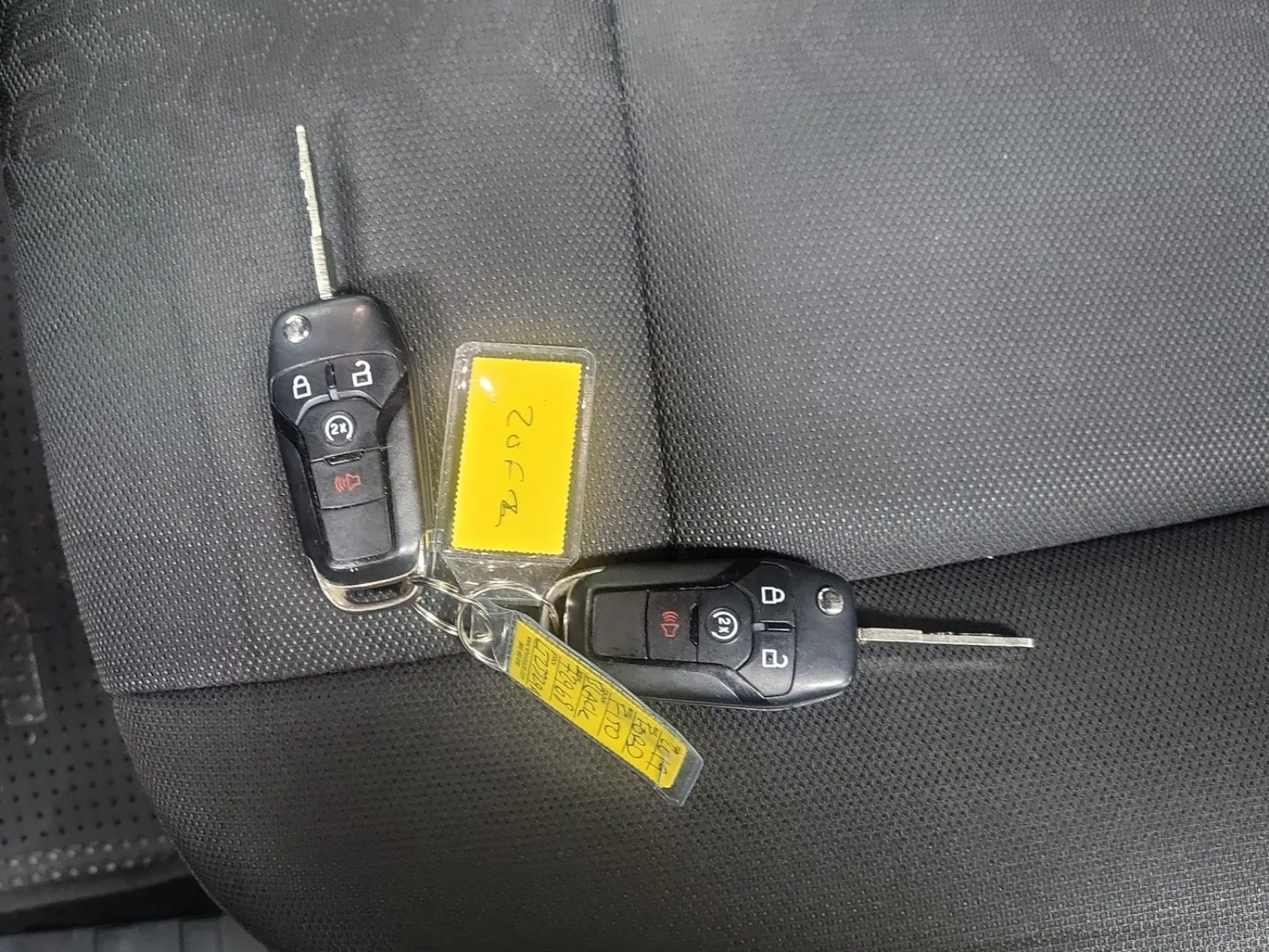 Keys/Fobs/Manual Photo