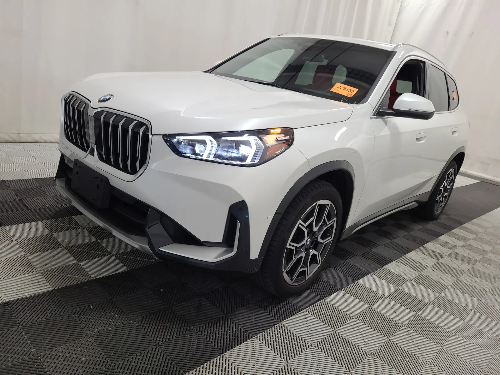 2025 BMW X1