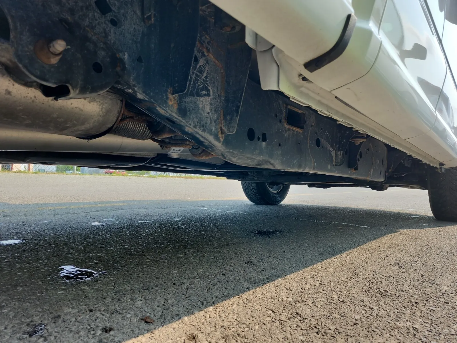 Undercarriage - Passenger Photo