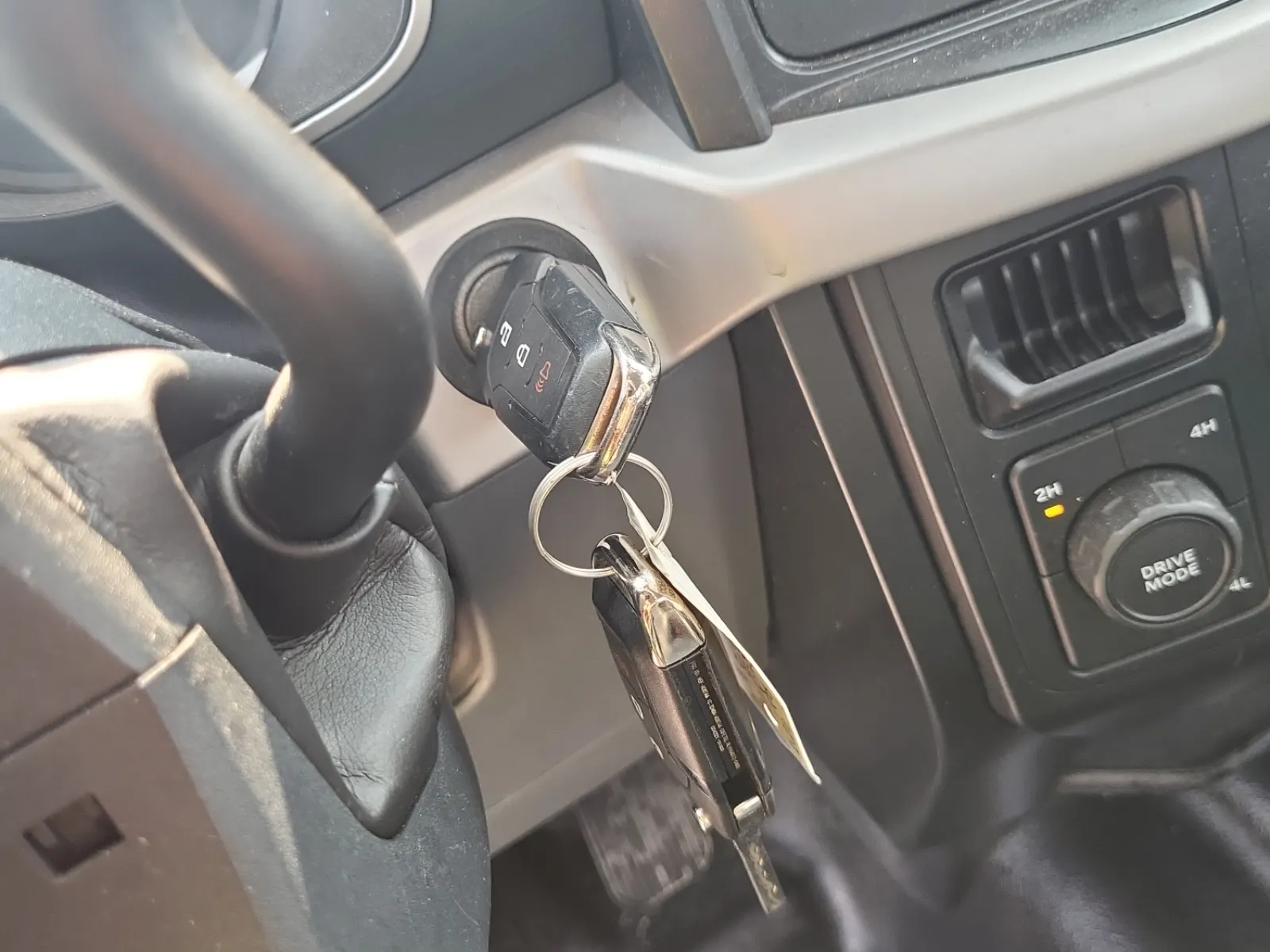 Keys/Fobs/Manual Photo