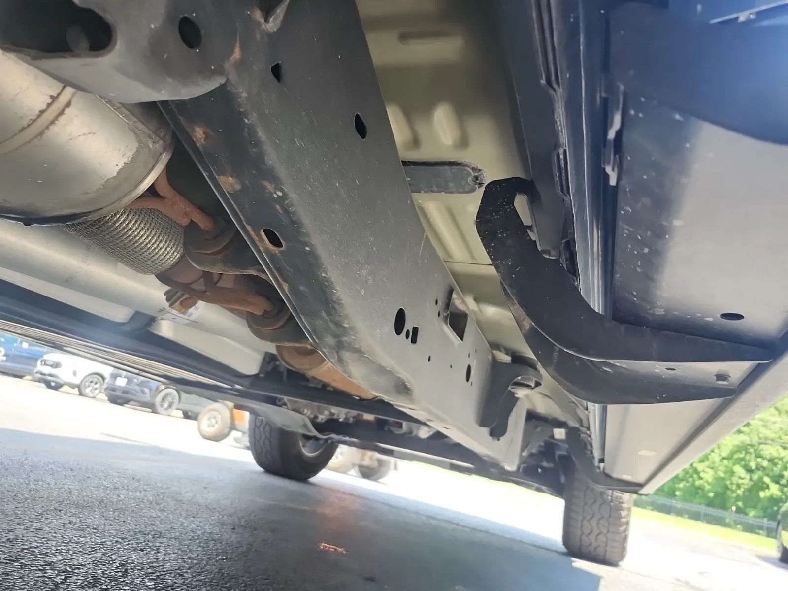 Undercarriage - Passenger Photo