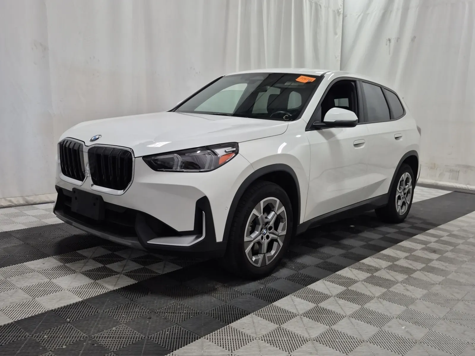 2023 BMW X1