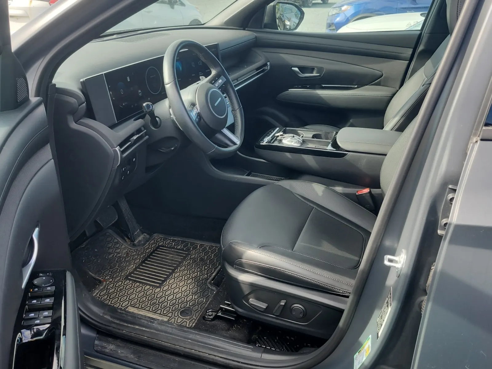 Front Interior Photo