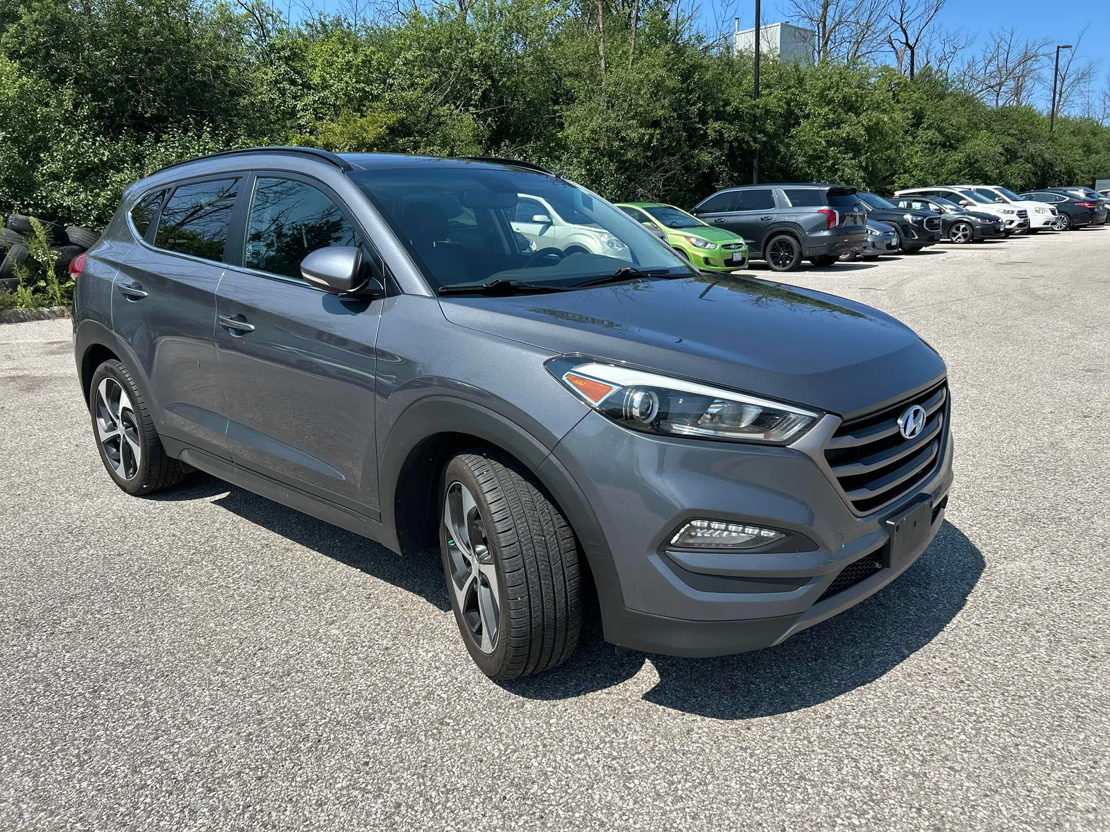 3/4 Front (Main image)