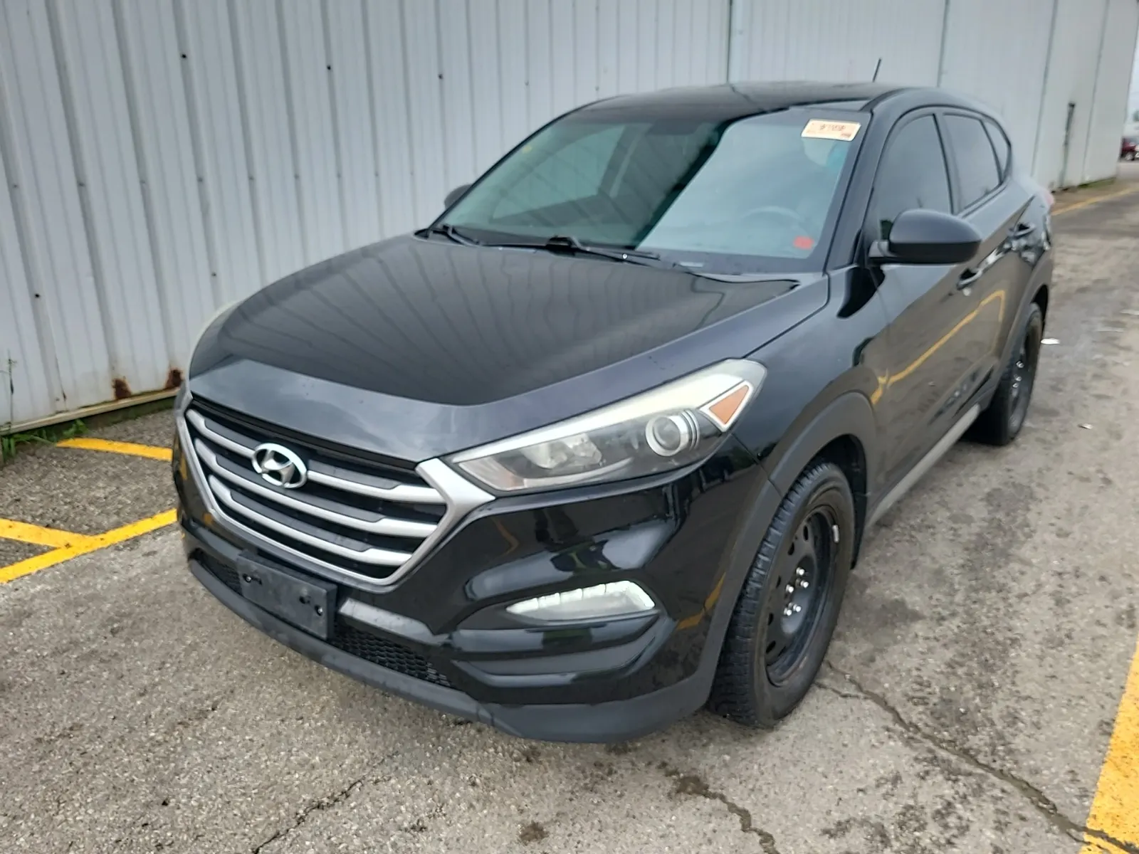 Front driver 3/4 photo