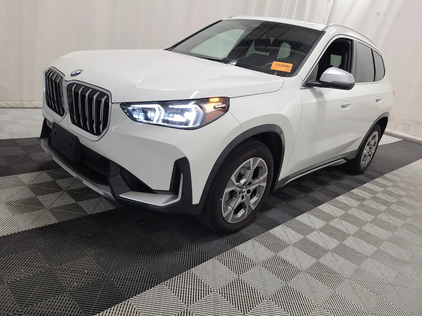 2023 BMW X1
