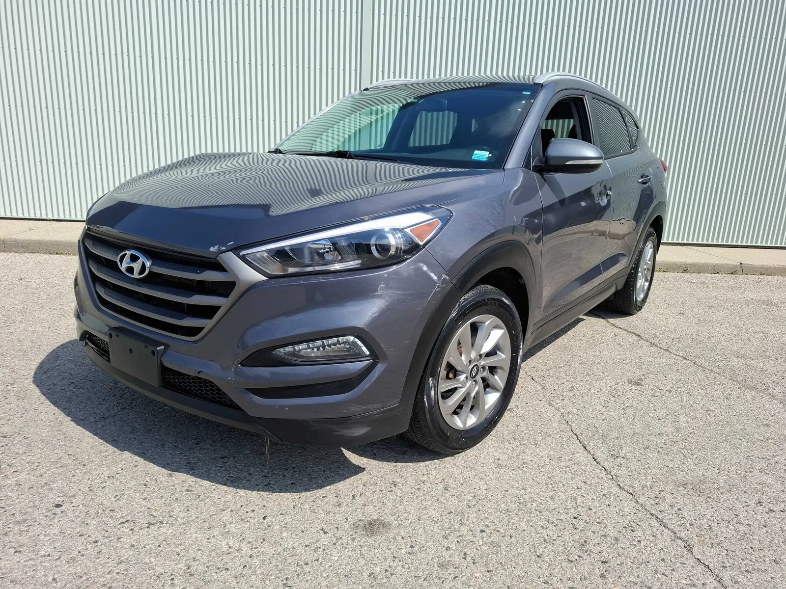 3/4 Front (Main image)