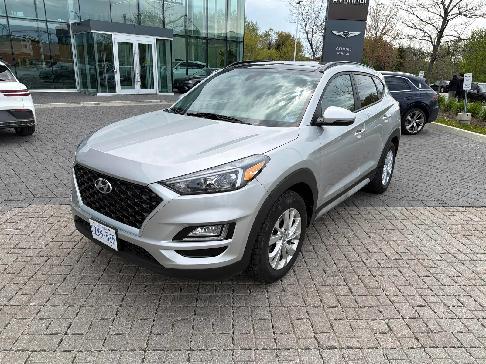3/4 Front (Main image)