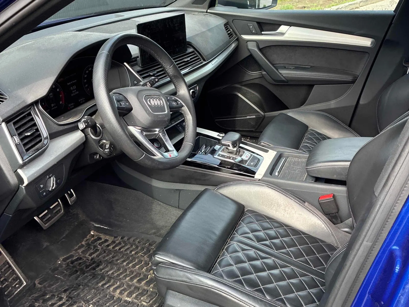 Interior driver side