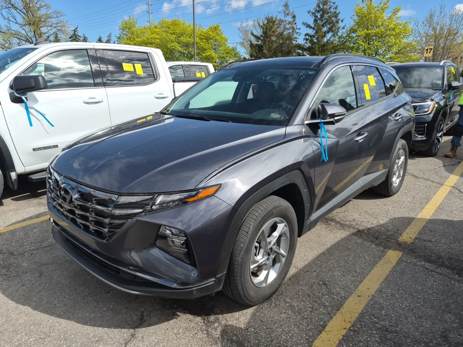 3/4 Front (Main image)