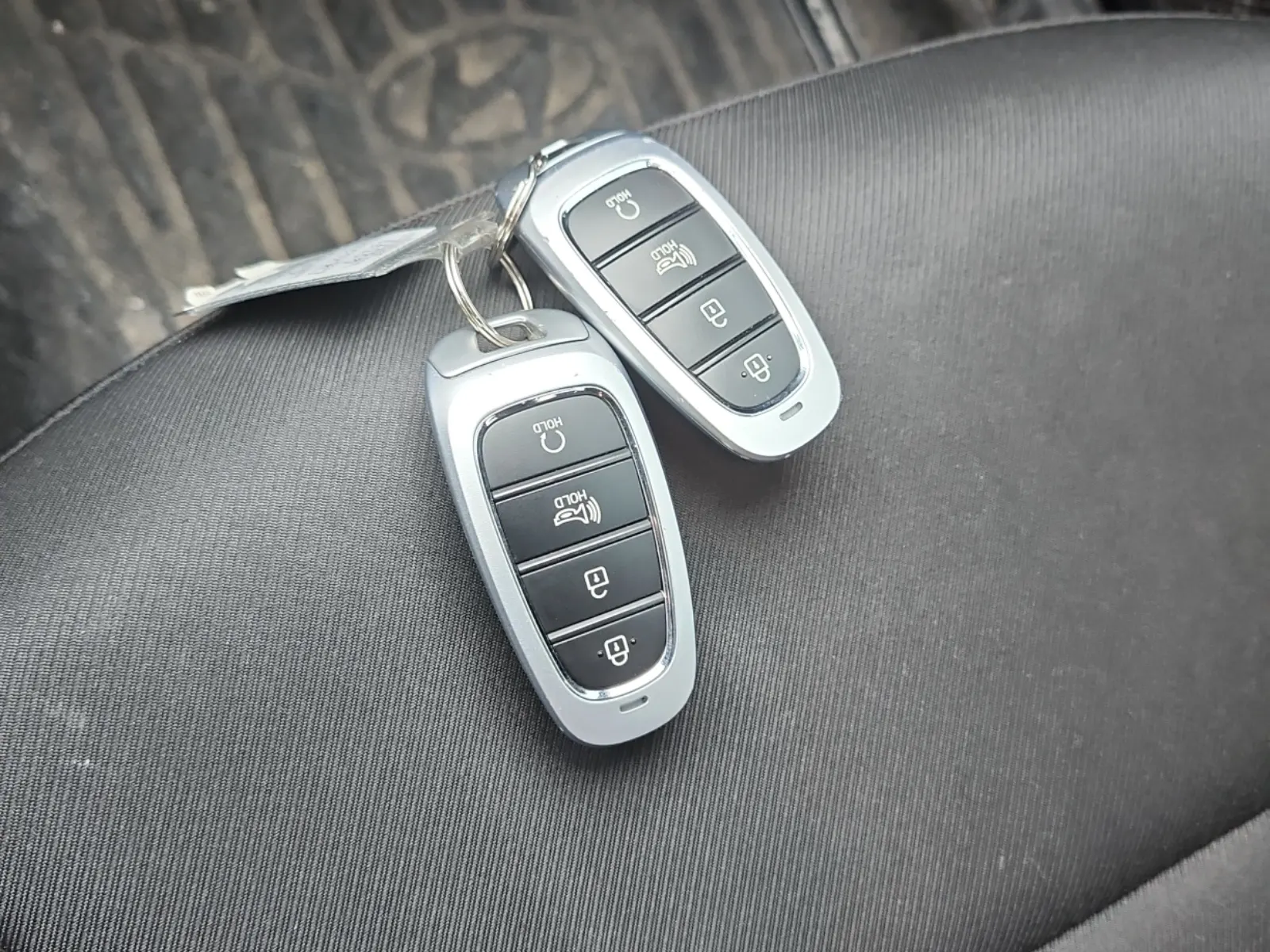 Keys/Fobs/Manual Photo