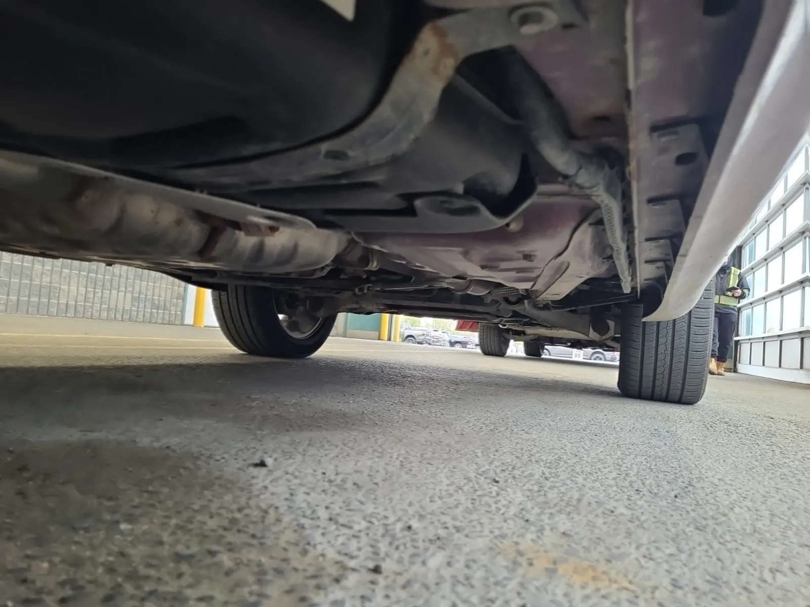 Undercarriage - Passenger Photo