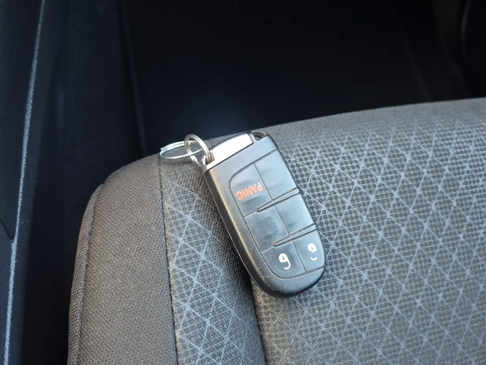 Keys/Fobs/Manual Photo