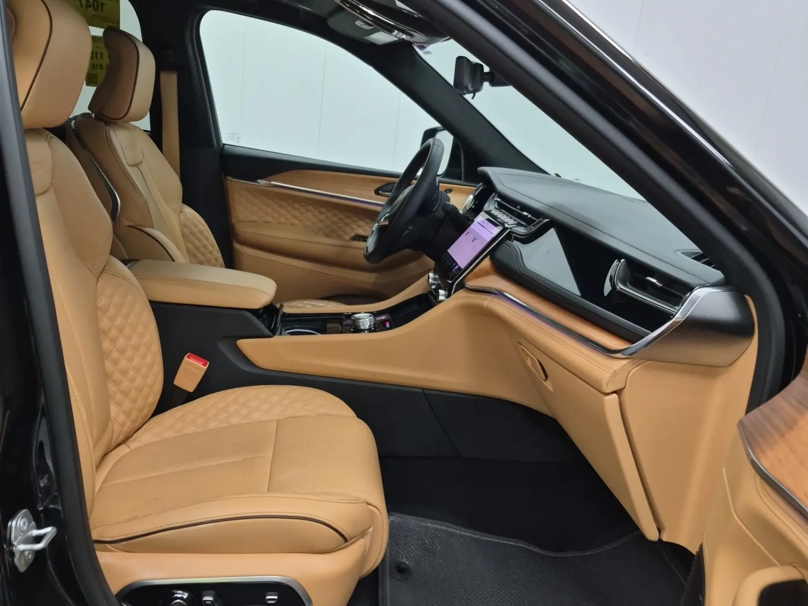 Right Side Interior Photo