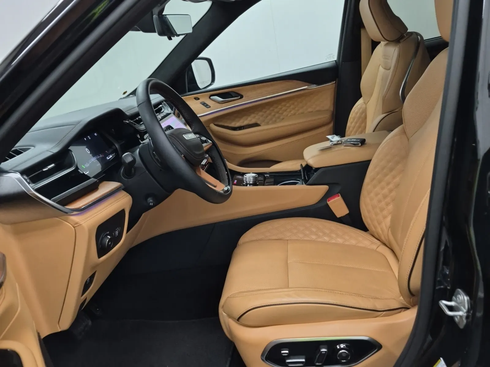 Front Interior Photo