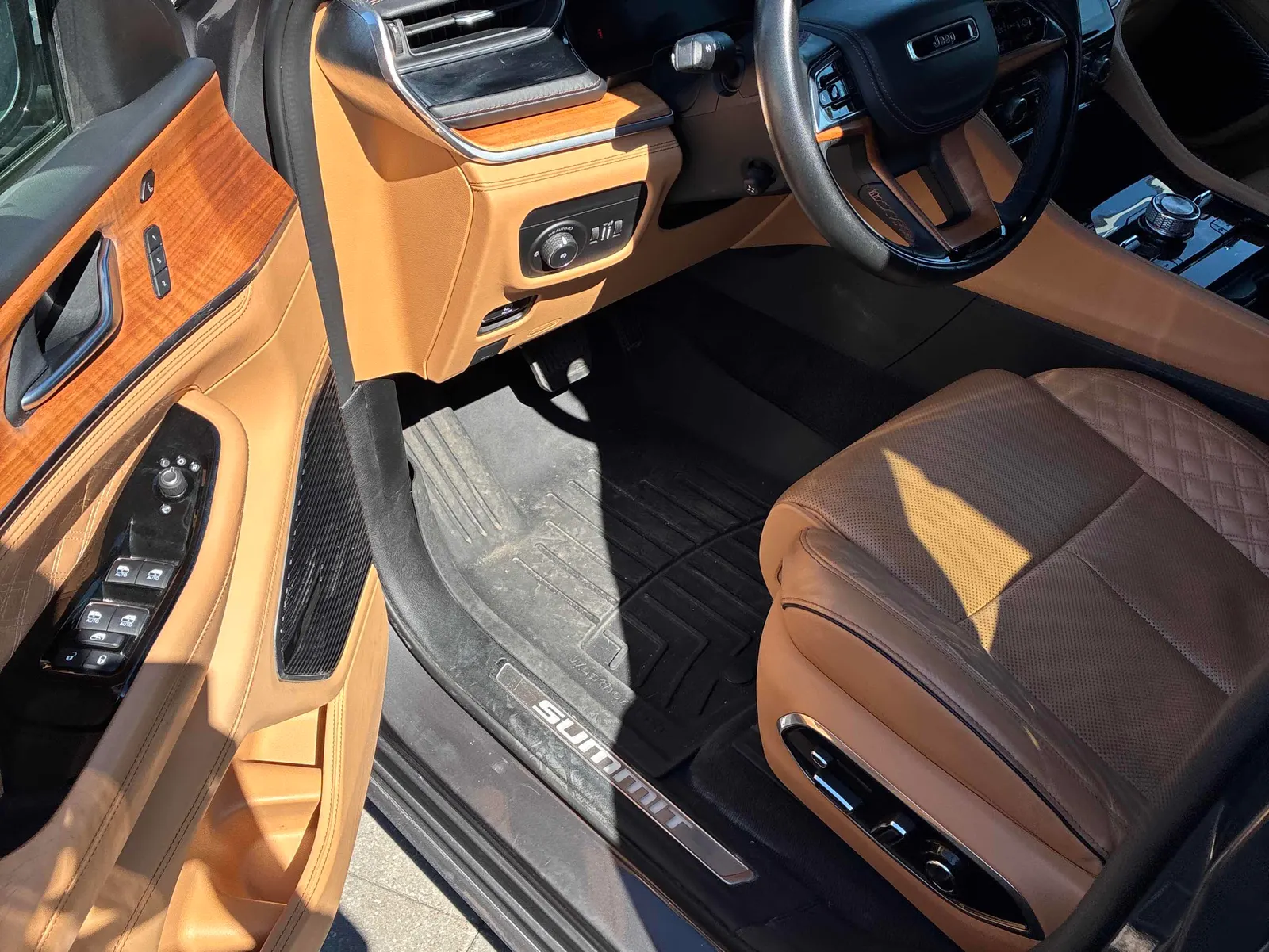 Interior driver side