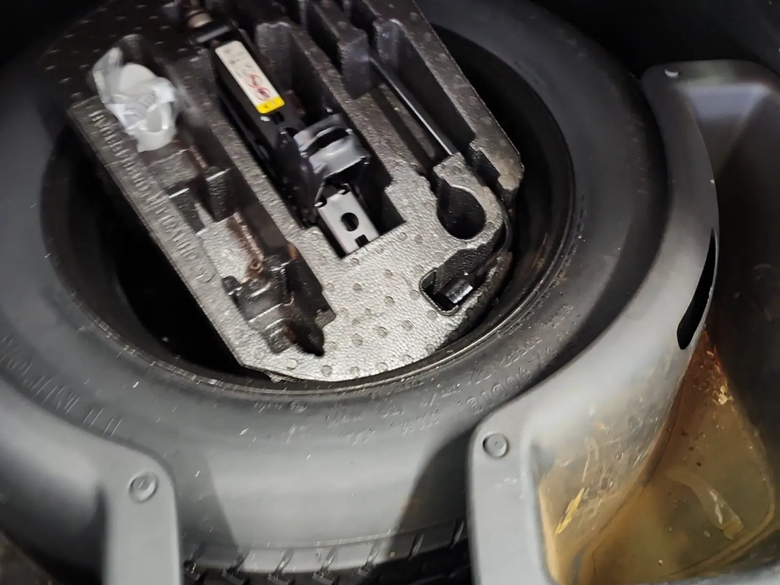 Spare Tire & Wheel Photo