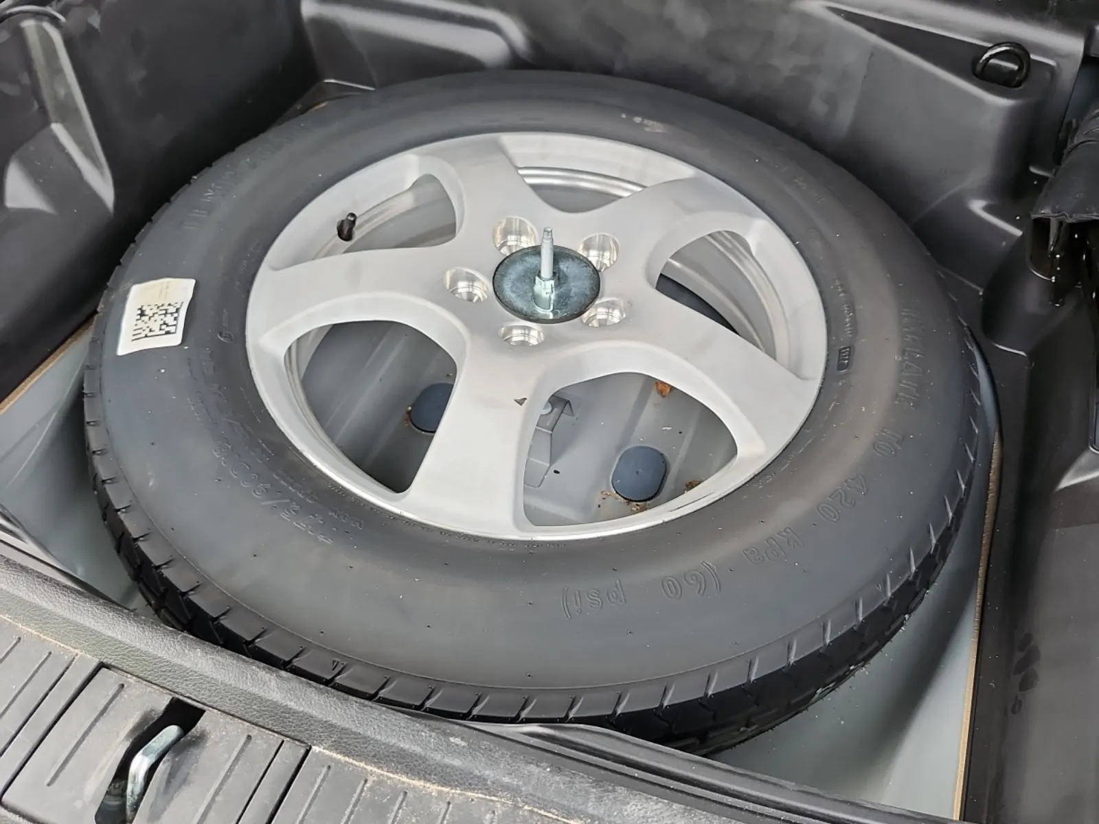 Spare Tire & Wheel Photo