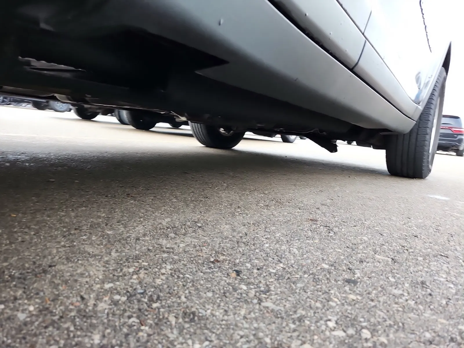 Undercarriage - Passenger Photo