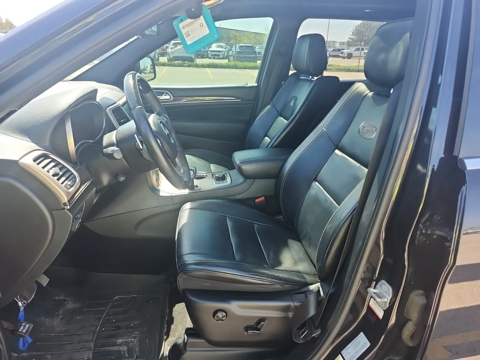 Front Interior Photo