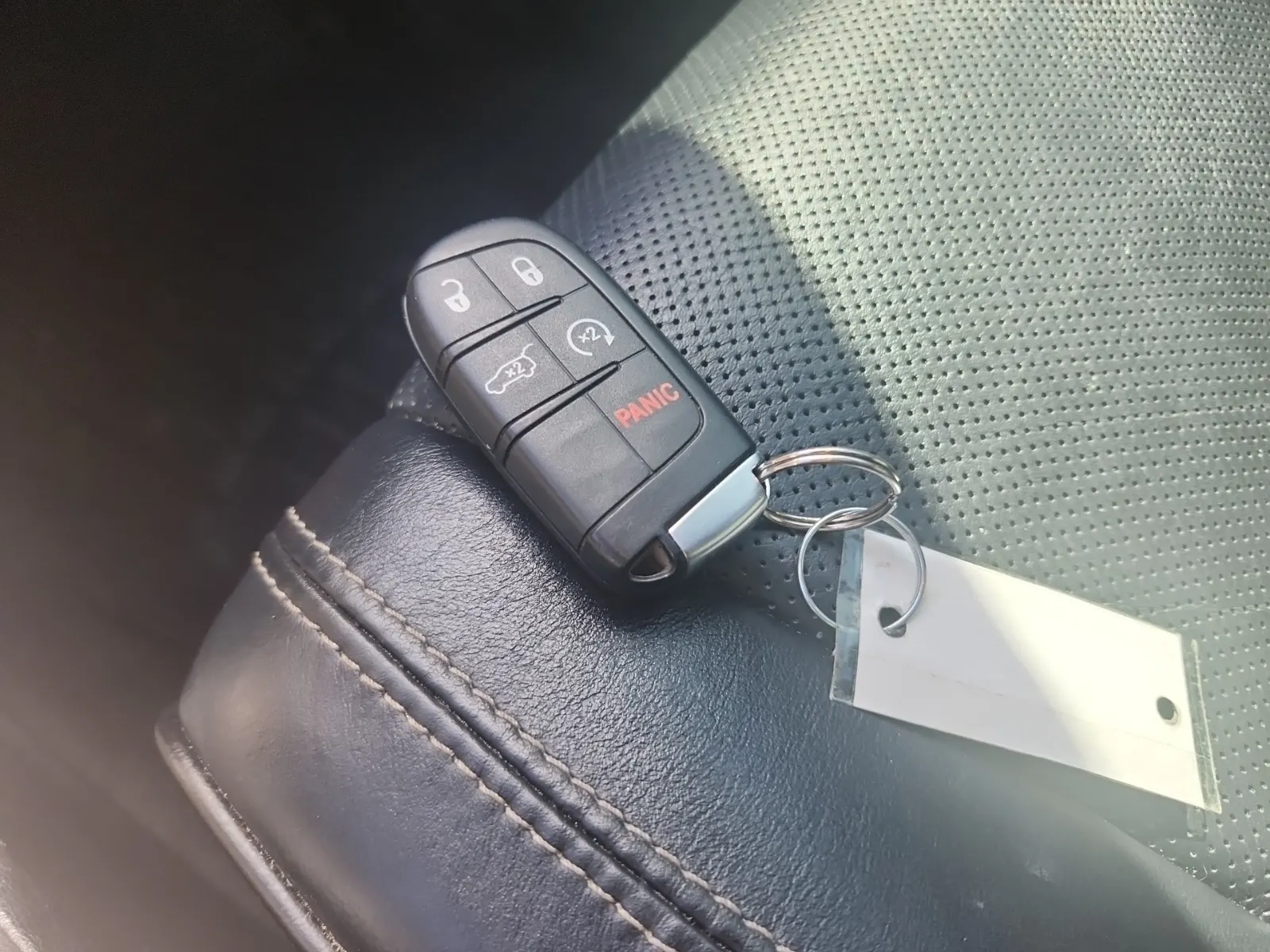 Keys/Fobs/Manual Photo