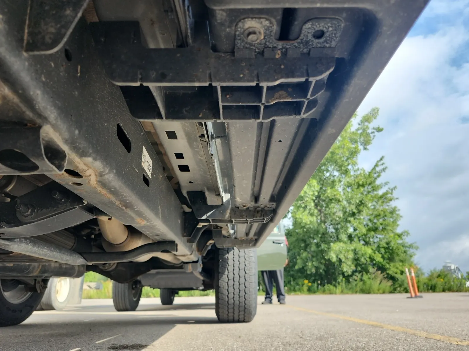 Undercarriage - Driver Photo