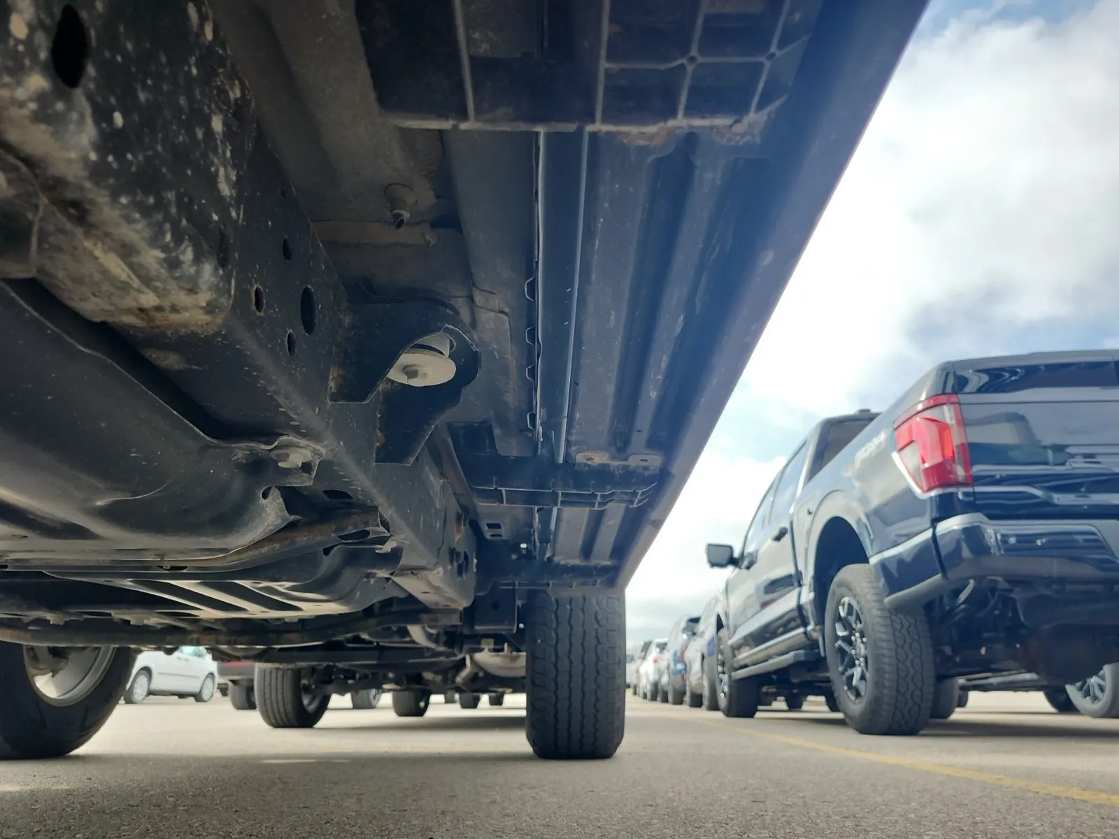 Undercarriage - Passenger Photo