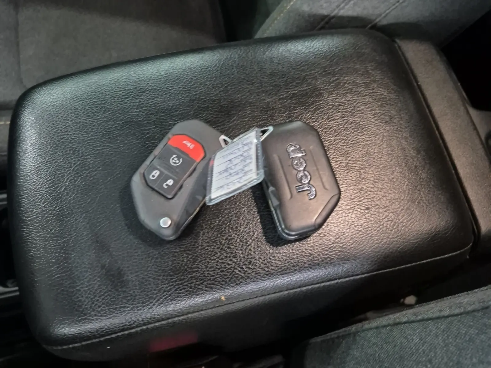 Keys/Fobs/Manual Photo