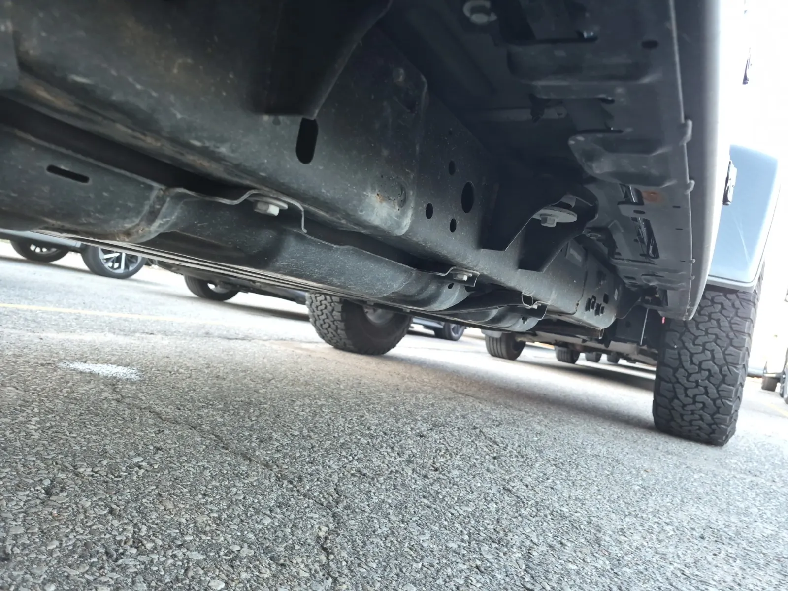 Undercarriage - Passenger Photo