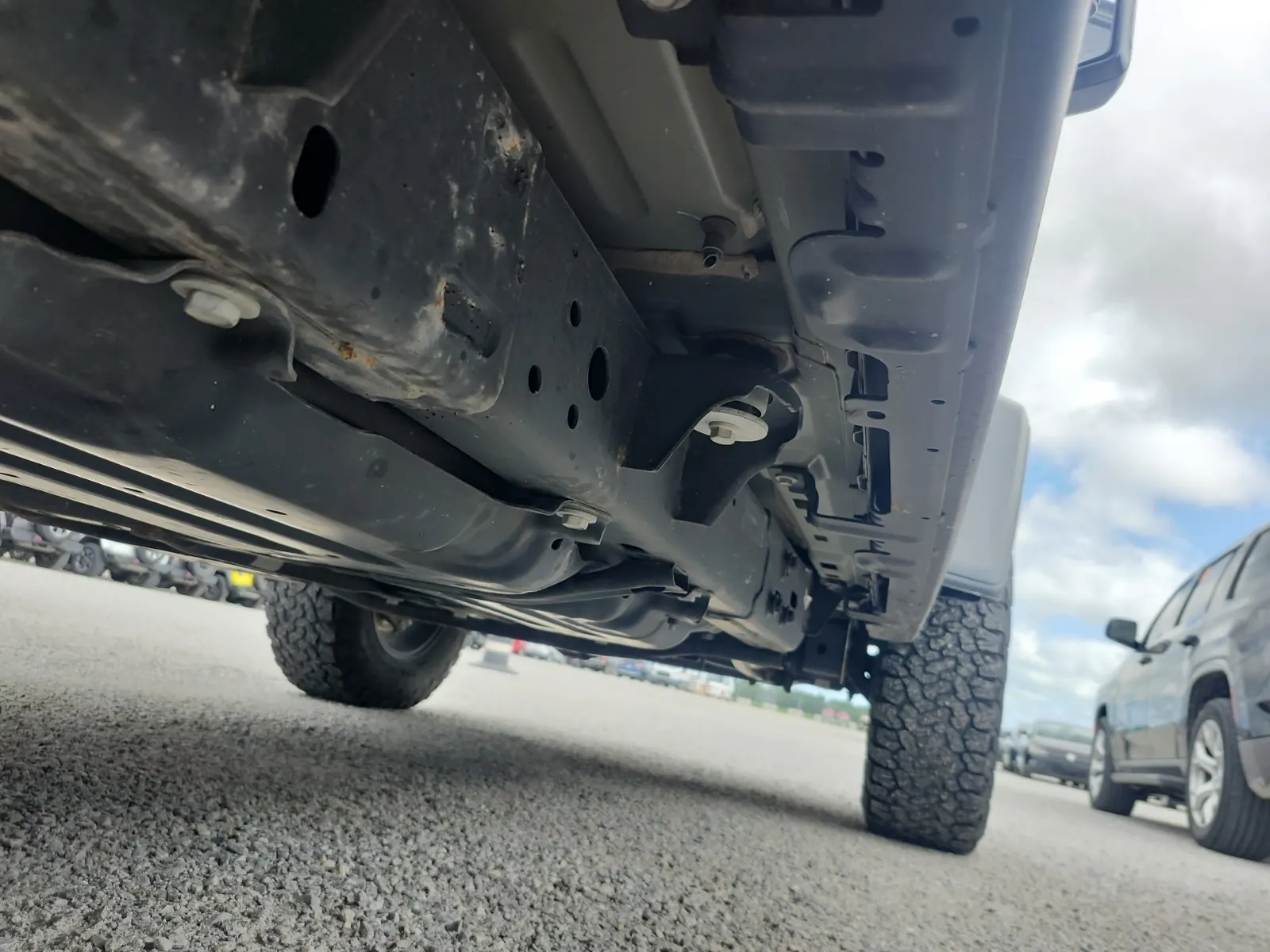 Undercarriage - Passenger Photo