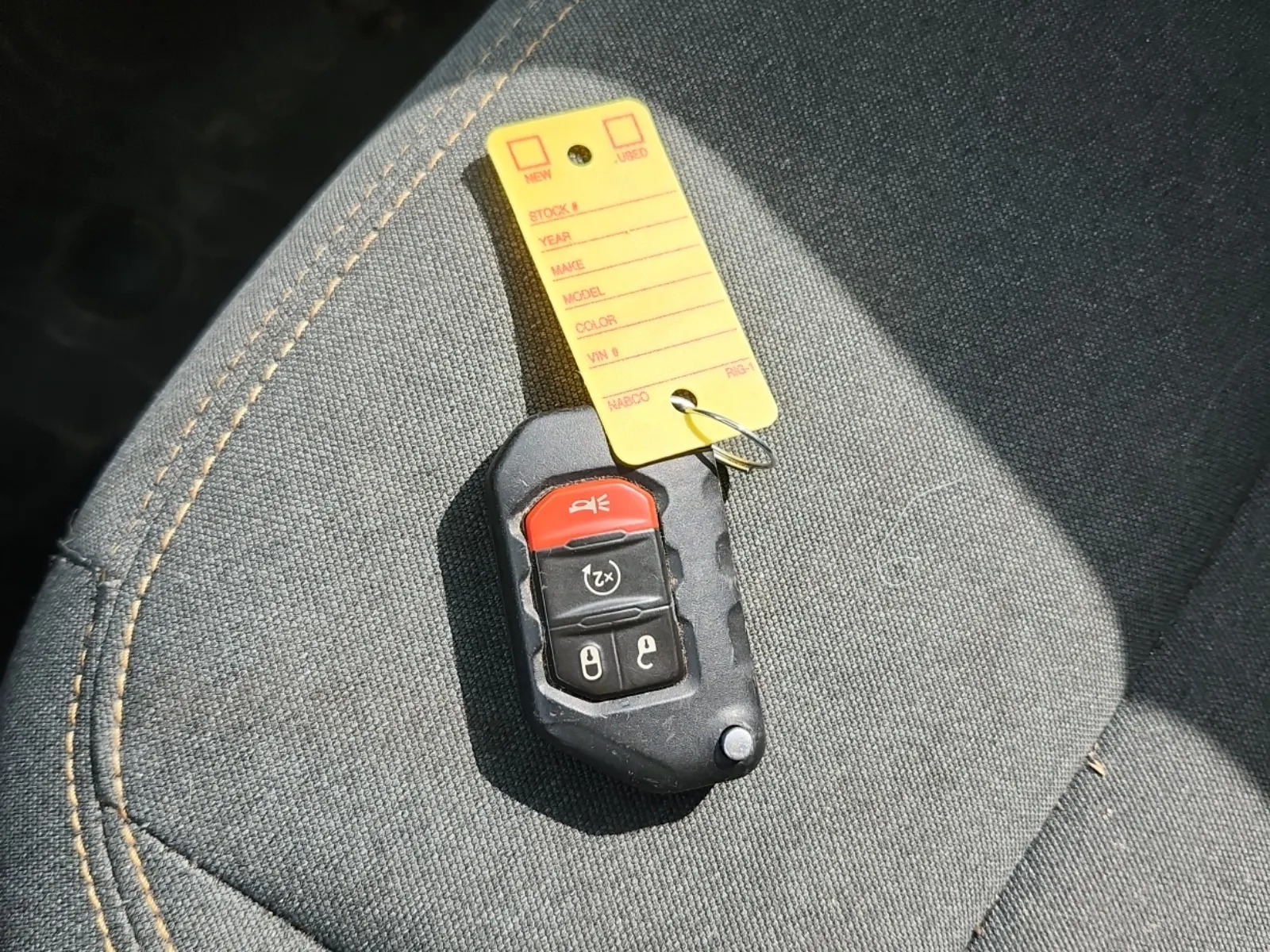 Keys/Fobs/Manual Photo
