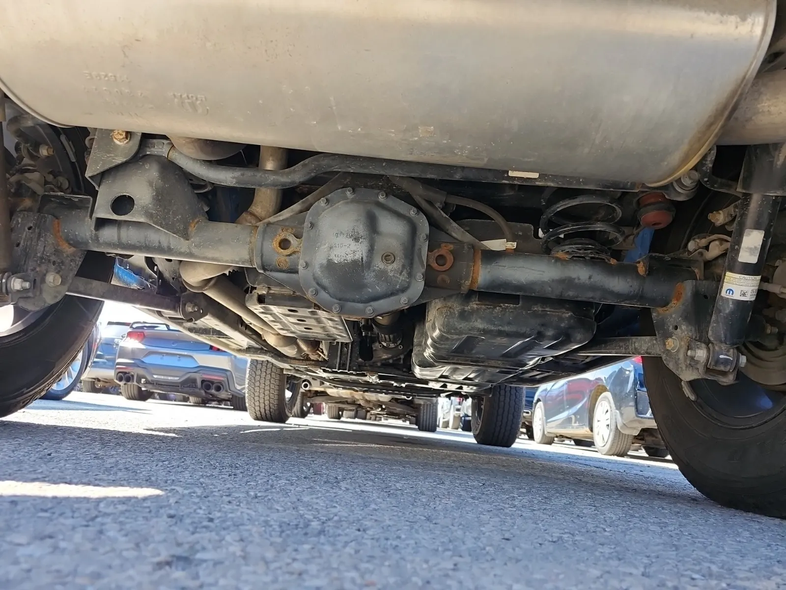 Undercarriage - Rear Photo