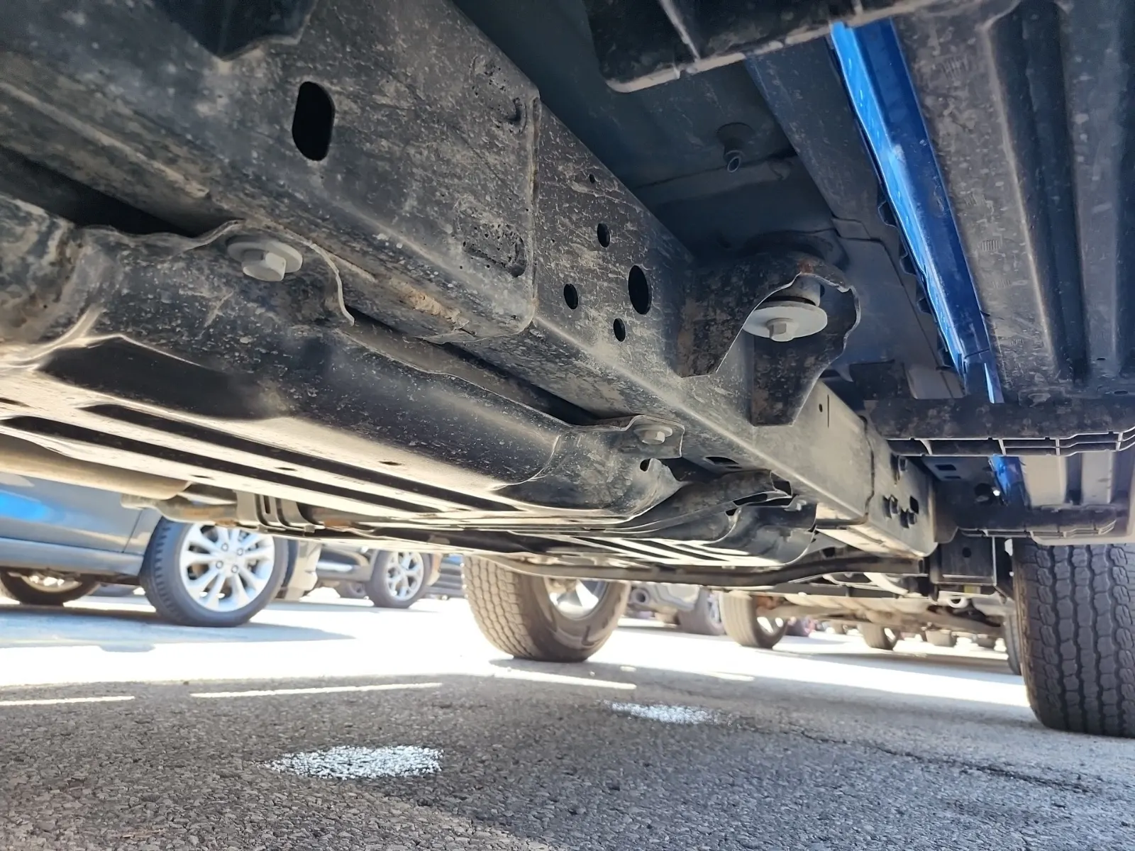 Undercarriage - Passenger Photo