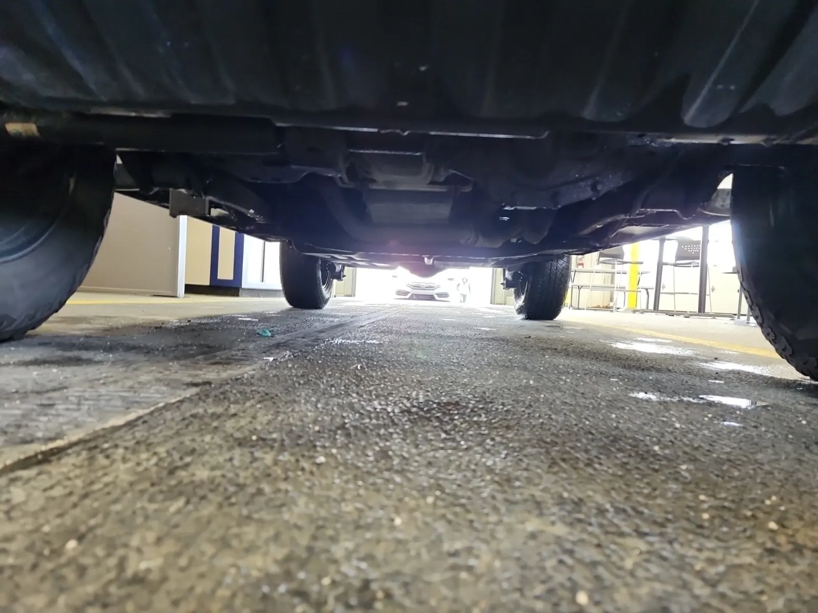 Undercarriage - Front Photo