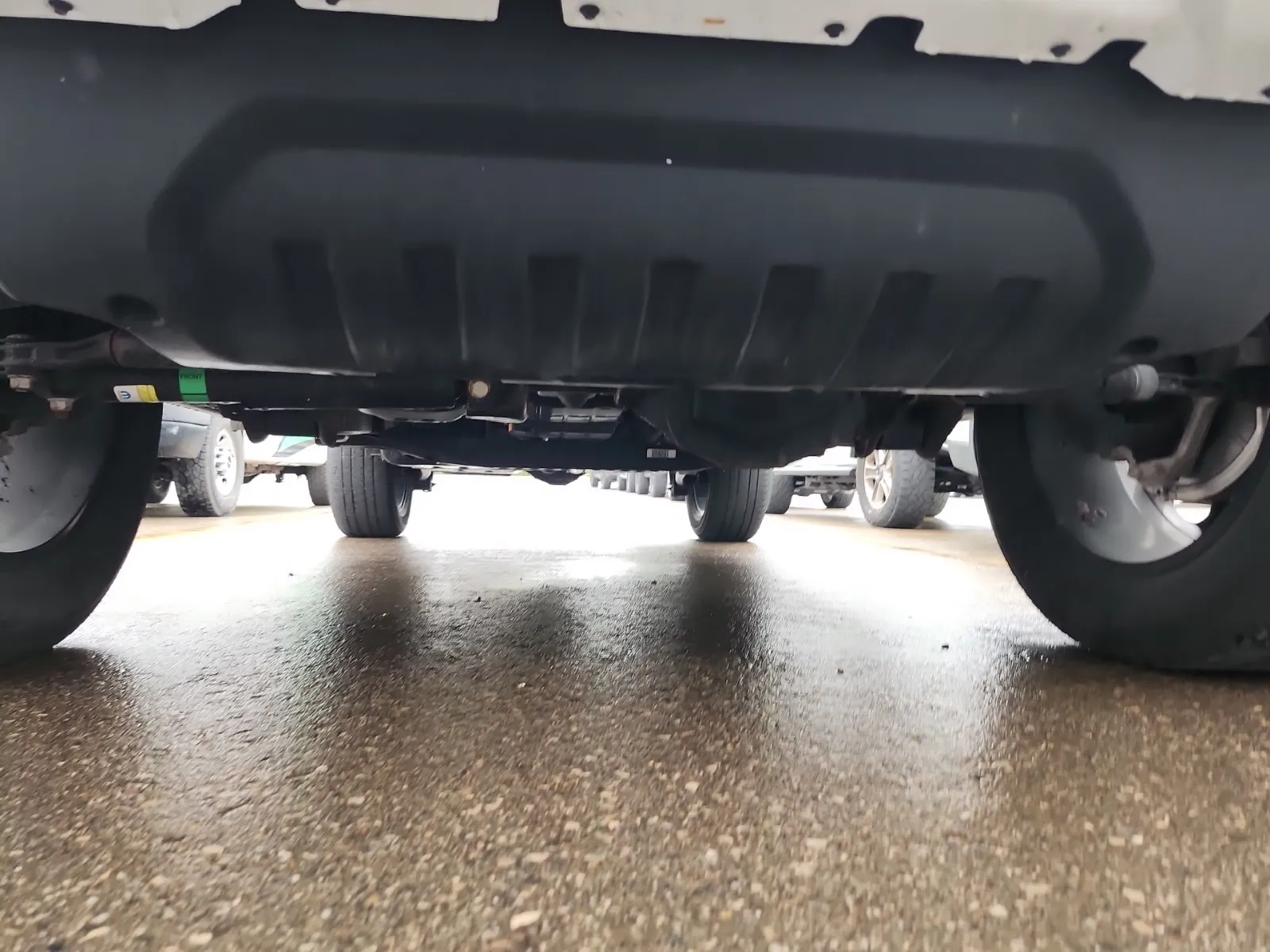 Undercarriage - Front Photo