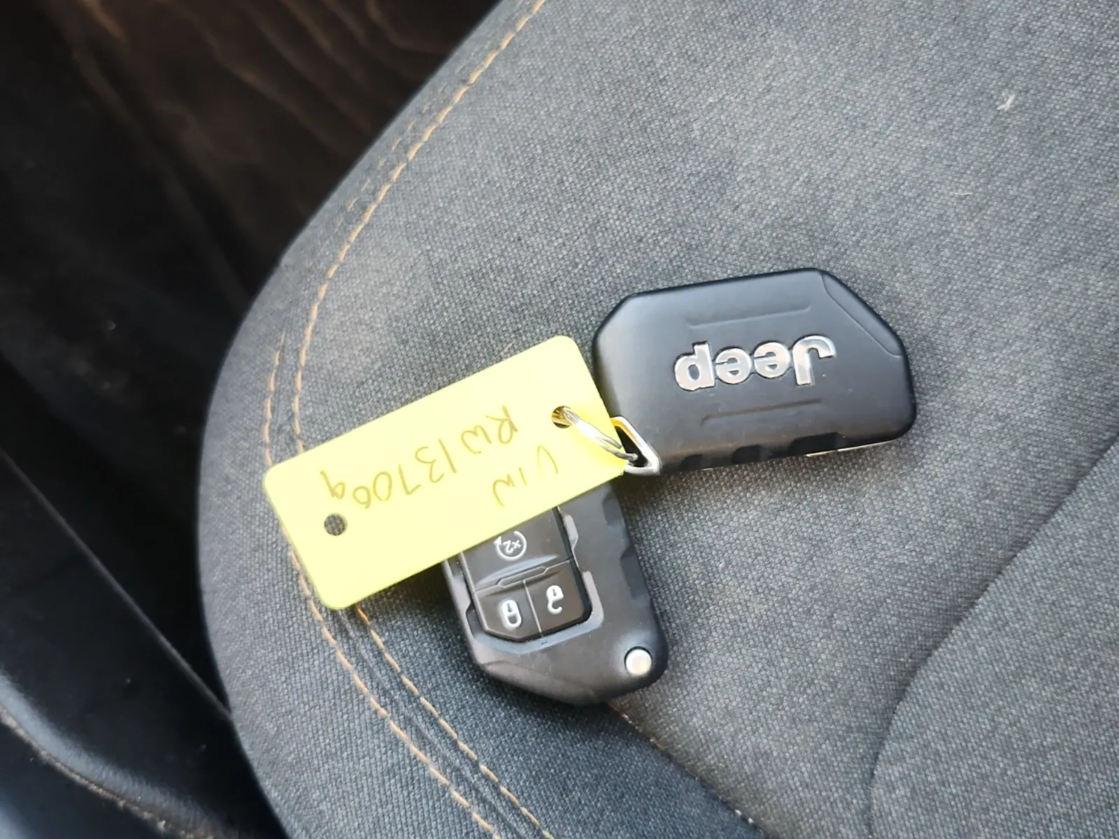 Keys/Fobs/Manual Photo