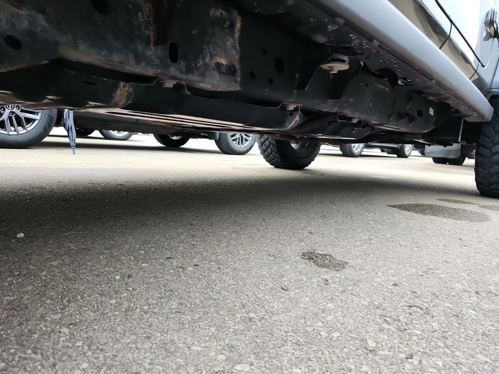 Undercarriage - Passenger Photo