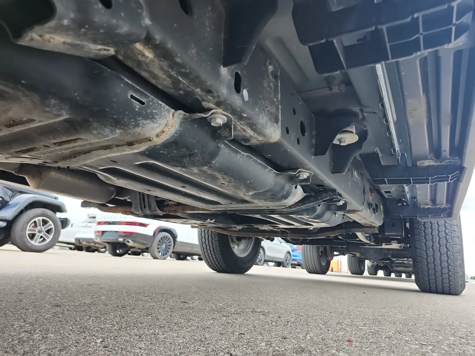 Undercarriage - Passenger Photo