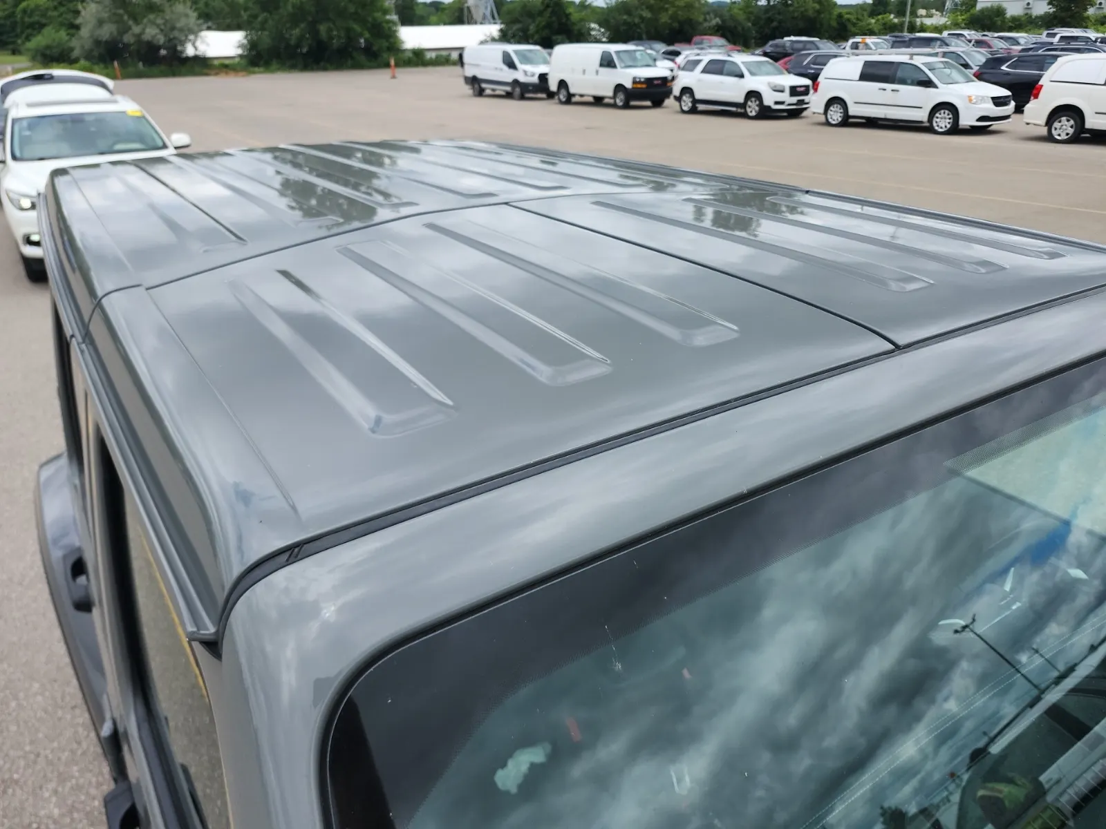 Exterior Roof Photo