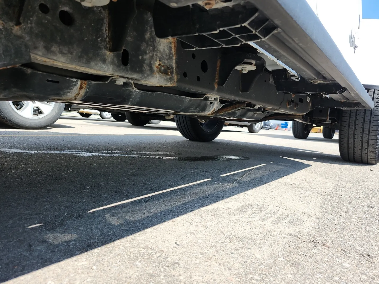 Undercarriage - Passenger Photo