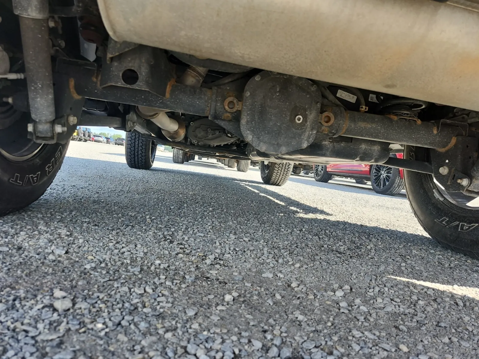 Undercarriage - Rear Photo